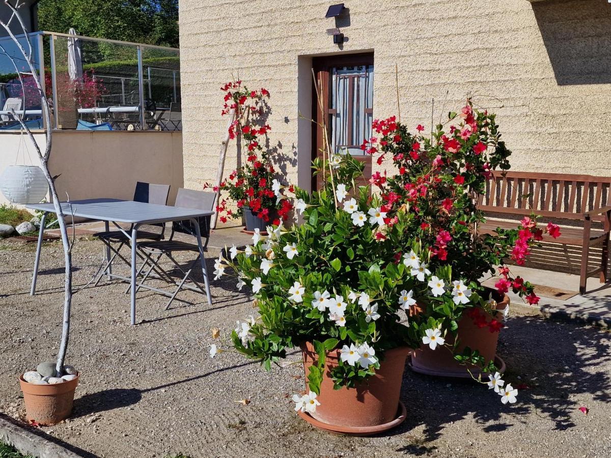 Studio Bellevue Appart Independant Renove 2024 Piscine Parking Proche Centre Annecy Poisy 외부 사진