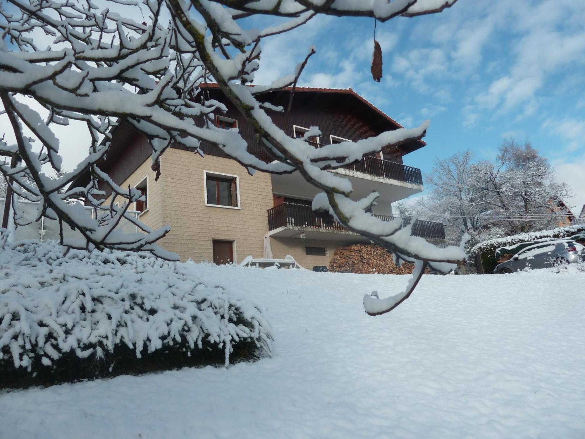 Studio Bellevue Appart Independant Renove 2024 Piscine Parking Proche Centre Annecy Poisy 외부 사진